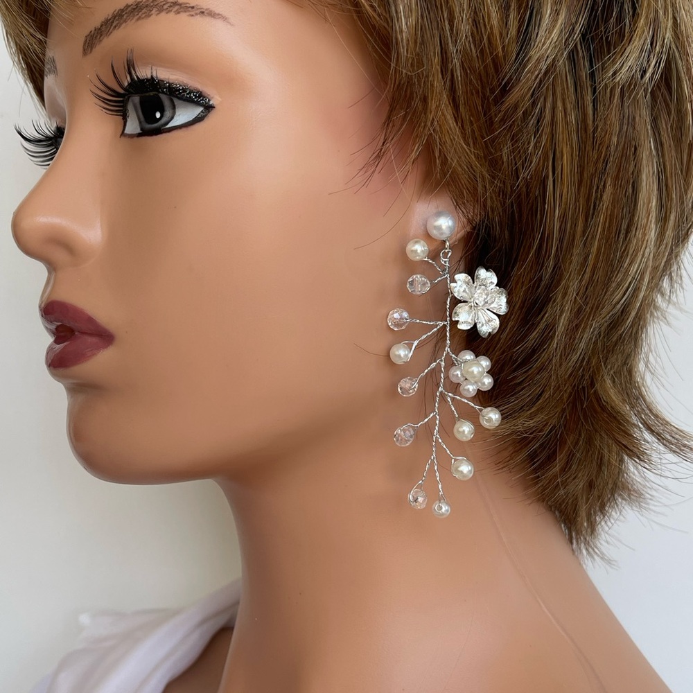 Wedding earrings, bridal earrings, silver earrings